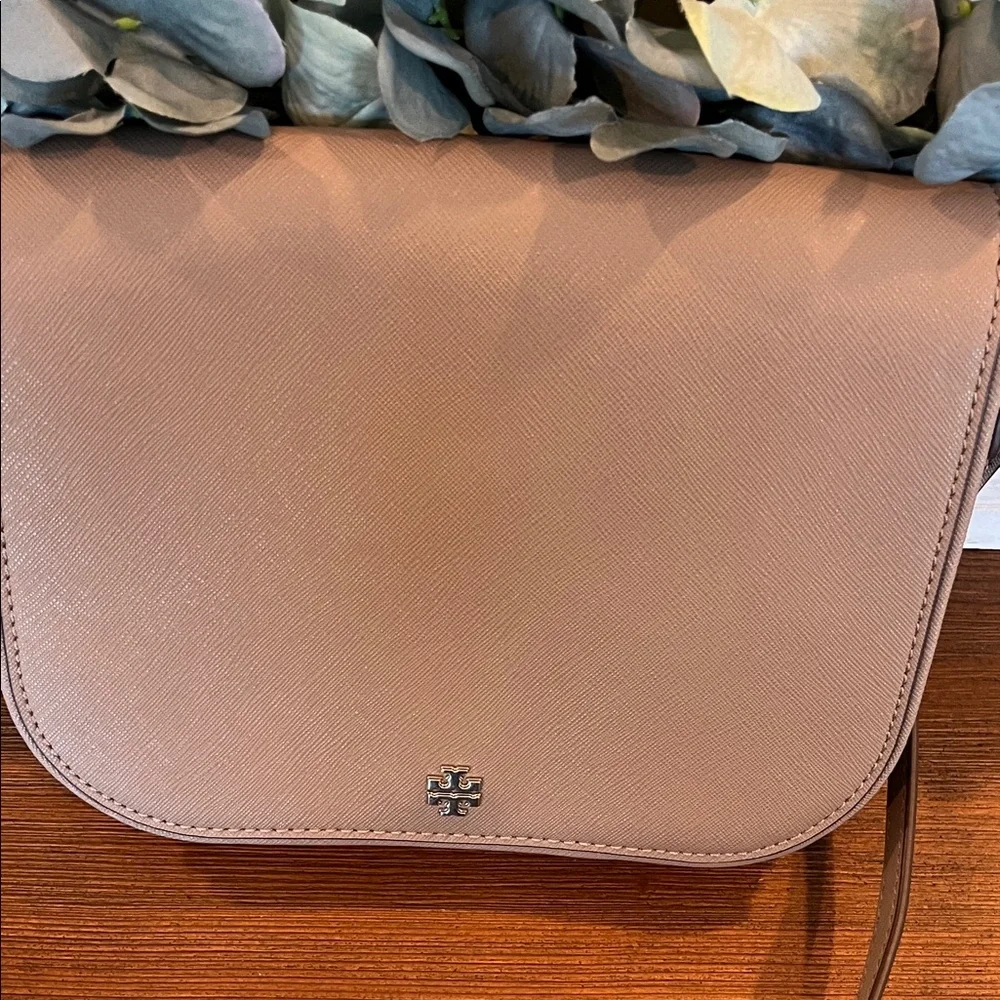 Tory Burch Gray Heron‎ Emerson Small Saffiano Leather Crossbody - Picture 3 of 10